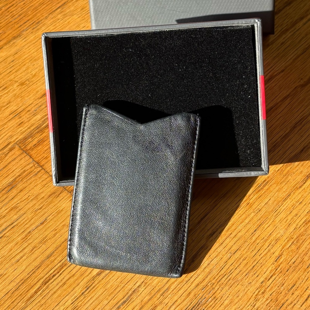 TUMI Slim Black Leather Card Case Money Clip - Picture 3 of 9